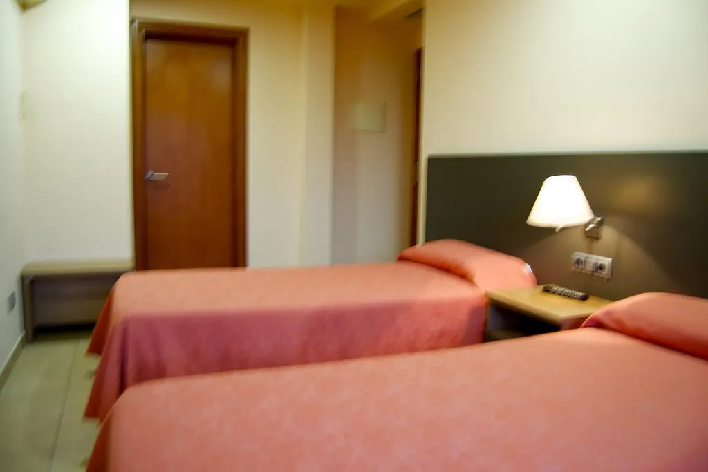 Hostal El Carril Llagostera Guest house